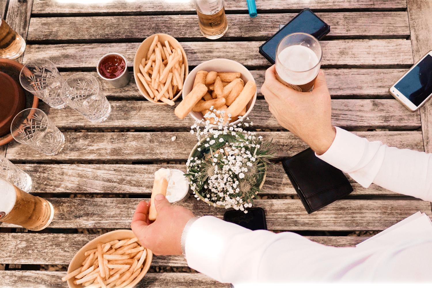 Chips and beer at Oxfordshire wedding